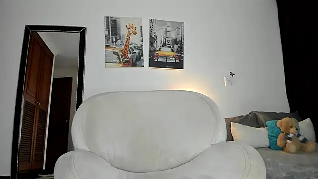 Curlblue online show from 03-13-25, 06:48