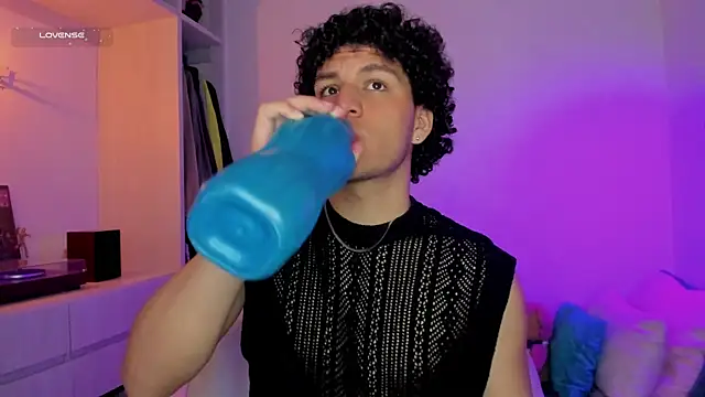 Curlblue online show from 12-02-25, 02:17