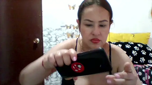 Alisson brand online show from 10-28-25, 04:20