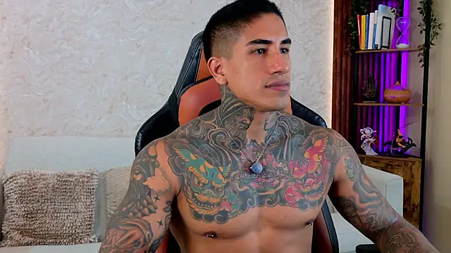 AdanReilly online show from 05-09-26, 03:50