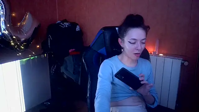 Lia Y PatrickX online show from 12-23-24, 02:45