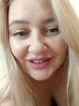 LadyLolyPop  online show from 10-07-25, 03:25