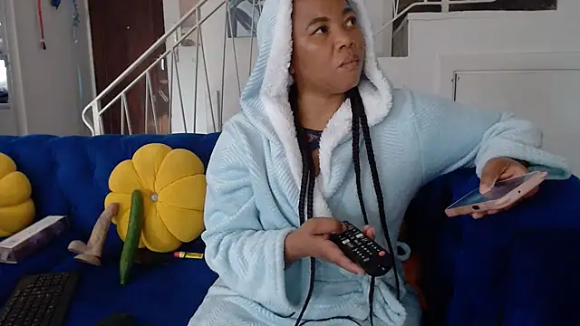 MassivebootyBrunette online show from 06-23-26, 12:47