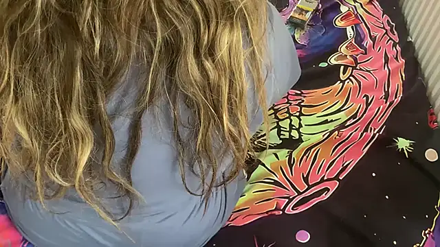 Snapshot of Ceyceys chatting on 10-22-25, 09:42 Ceyceys online show from 10-22-25, 09:42