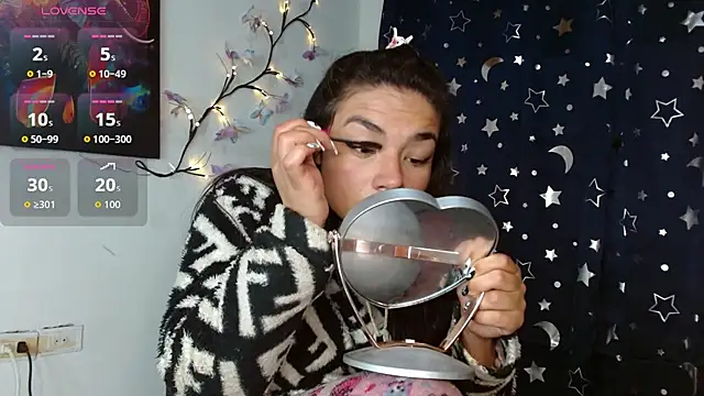 Snapshot of _serendepia_ chatting on 10-31-25, 05:30 serendepia online show from 10-31-25, 05:30