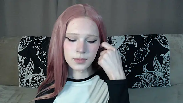Snapshot of Sexpired_Princess chatting on 04-10-26, 05:56 Sexpired Princess online show from 04-10-26, 05:56
