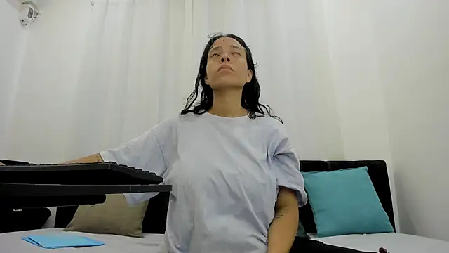 lexyfyre online show from 05-01-26, 12:10