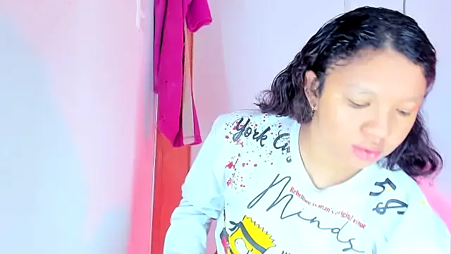 Emily Coper18 online show from 09-18-25, 01:13