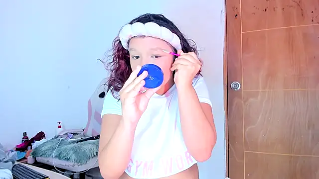 Emily Coper18 online show from 05-01-26, 02:32