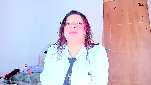 Emily Coper18 online show from 05-02-26, 02:11