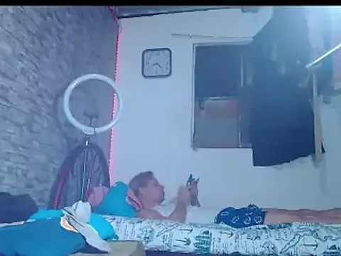 Snapshot of bulguehot chatting on 02-10-25, 01:24 bulguehot online show from 02-10-25, 01:24