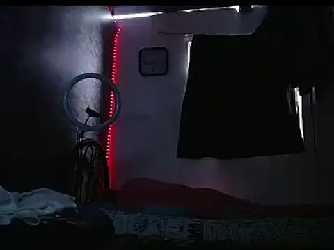 Snapshot of bulguehot chatting on 02-10-25, 01:44 bulguehot online show from 02-10-25, 01:44