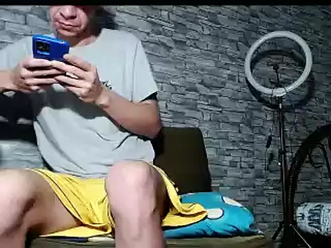 Snapshot of bulguehot chatting on 03-12-25, 10:05 bulguehot online show from 03-12-25, 10:05