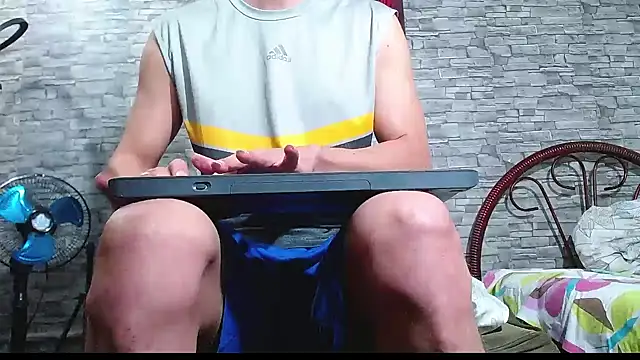 Snapshot of bulguehot chatting on 09-26-25, 10:58 bulguehot online show from 09-26-25, 10:58