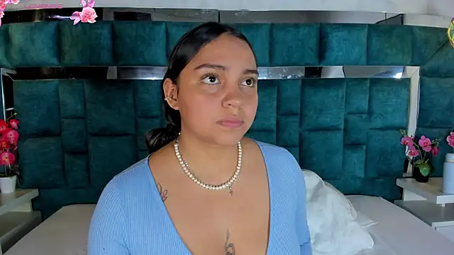 Abril Gomez06 online show from 05-22-26, 08:14