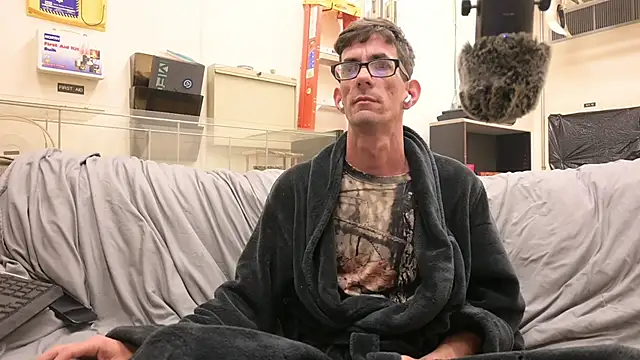 Snapshot of joeiandola chatting on 03-07-26, 04:48 joeiandola online show from 03-07-26, 04:48