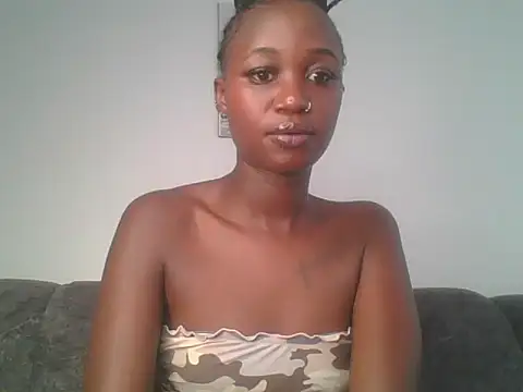 MissLilly1 online show from 02-14-25, 07:59