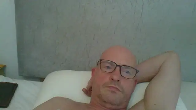 Snapshot of mrtickle0025 chatting on 02-01-26, 08:24 mrtickle0025 online show from 02-01-26, 08:24