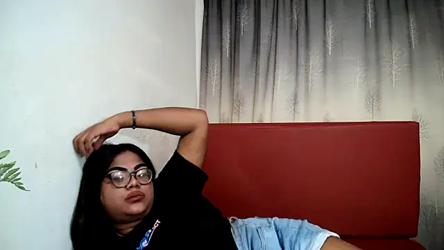 Snapshot of Indian_Lola00 chatting on 02-15-25, 12:59 Indian Lola00 online show from 02-15-25, 12:59