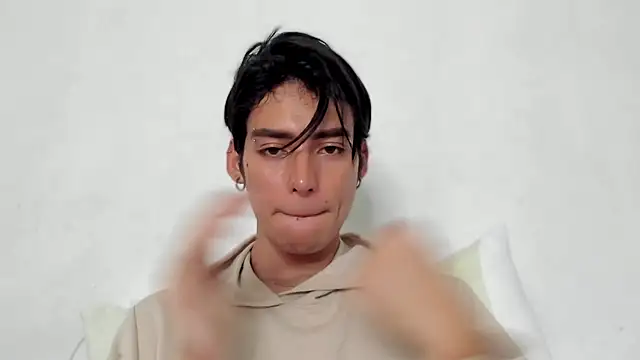 Snapshot of sebas_rose chatting on 12-05-24, 05:39 sebas rose online show from 12-05-24, 05:39