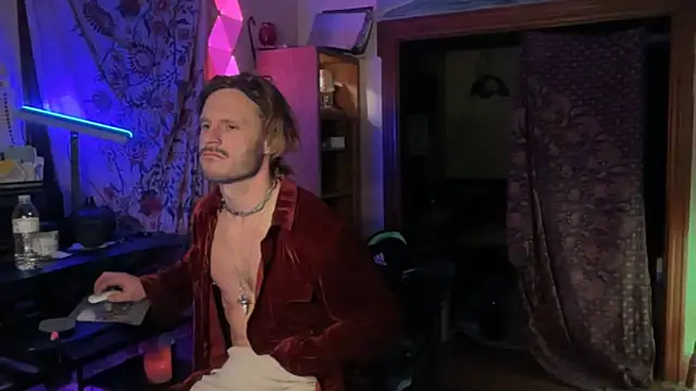 Snapshot of CowboyZuhly chatting on 01-15-26, 06:07 CowboyZuhly online show from 01-15-26, 06:07