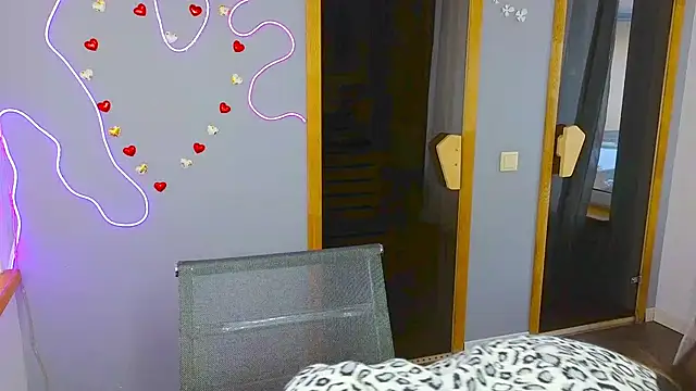 EmmyGreans online show from 02-25-25, 12:45