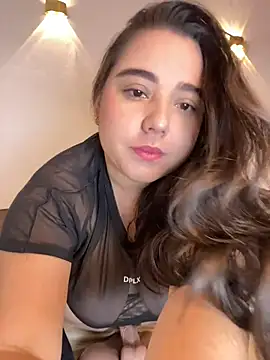 Snapshot of LunaGil1 chatting on 03-15-26, 01:17 LunaGil1 online show from 03-15-26, 01:17