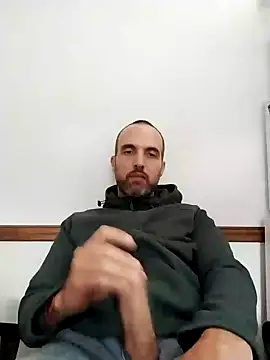 leon3875 online show from 12-17-24, 03:28