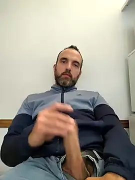 leon3875 online show from 03-13-25, 03:28