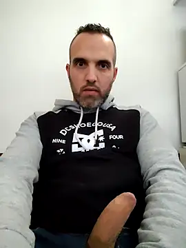 leon3875 online show from 09-09-25, 03:22