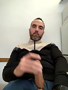 leon3875 online show from 09-26-25, 03:05