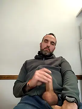 leon3875 online show from 10-01-25, 03:29