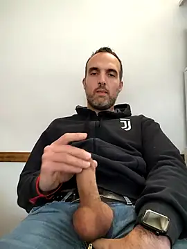 leon3875 online show from 10-15-25, 03:23