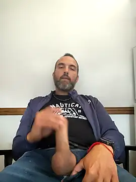 leon3875 online show from 02-06-26, 03:37