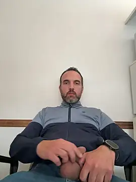 Snapshot of leon3875 chatting on 03-03-26, 03:18 leon3875 online show from 03-03-26, 03:18