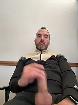 Snapshot of leon3875 chatting on 03-26-26, 03:39 leon3875 online show from 03-26-26, 03:39