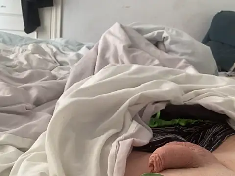 Snapshot of Bossinmidd12 chatting on 12-14-24, 12:01 Bossinmidd12 online show from 12-14-24, 12:01