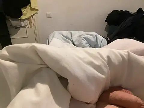 Snapshot of Bossinmidd12 chatting on 12-21-24, 10:51 Bossinmidd12 online show from 12-21-24, 10:51