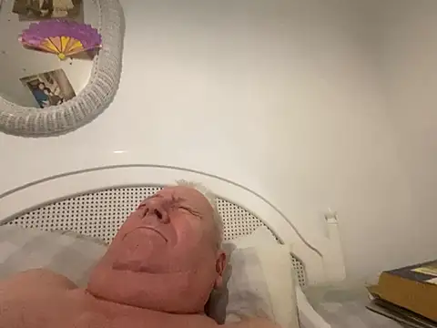 Snapshot of Bossinmidd12 chatting on 01-27-25, 11:43 Bossinmidd12 online show from 01-27-25, 11:43