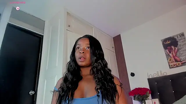 Snapshot of Reina_Love2 chatting on 02-26-26, 01:10 Reina Love2 online show from 02-26-26, 01:10