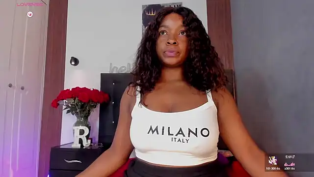 Snapshot of Reina_Love2 chatting on 03-14-26, 03:17 Reina Love2 online show from 03-14-26, 03:17