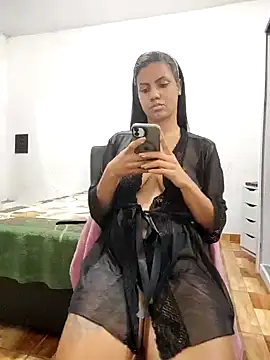 Snapshot of Bella_Anjoss chatting on 01-04-25, 06:30 Bella Anjoss online show from 01-04-25, 06:30