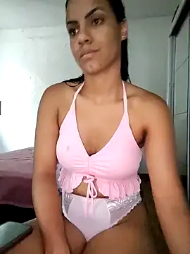 Snapshot of Bella_Anjoss chatting on 01-16-25, 09:48 Bella Anjoss online show from 01-16-25, 09:48