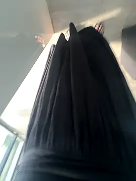 Snapshot of May-Squirt chatting on 10-25-25, 08:33 May-Squirt online show from 10-25-25, 08:33