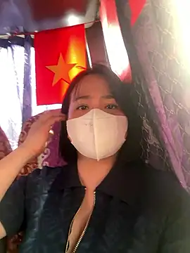 Snapshot of May-Squirt chatting on 10-27-25, 06:17 May-Squirt online show from 10-27-25, 06:17