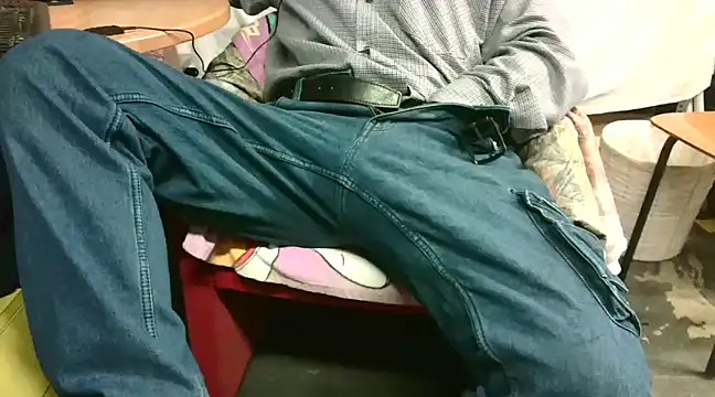 Giulio35 Pika online show from 12-15-24, 06:18