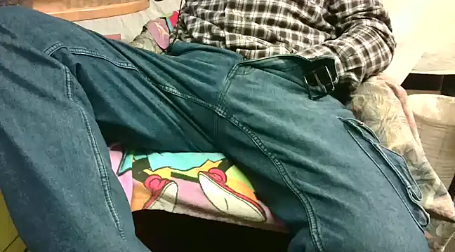 Giulio35 Pika online show from 12-21-24, 04:25