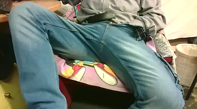 Giulio35 Pika online show from 01-04-25, 06:19