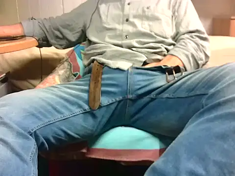 Snapshot of Giulio35_Pika chatting on 03-11-26, 04:13 Giulio35 Pika online show from 03-11-26, 04:13