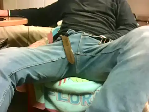 Snapshot of Giulio35_Pika chatting on 03-15-26, 06:36 Giulio35 Pika online show from 03-15-26, 06:36